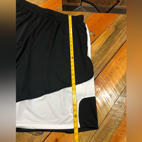 Jordan Shorts 4XL - Picture 4 of 4